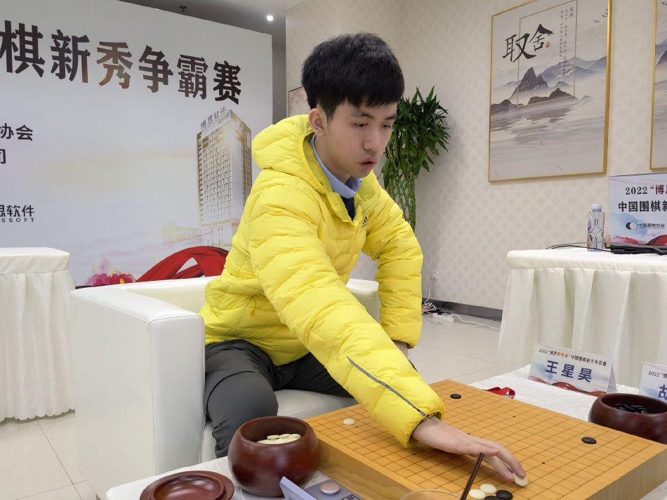 上赛季常规赛最后一场，洛夫顿曾砍下了42分14板，预计他会引起其他球队的兴趣。
